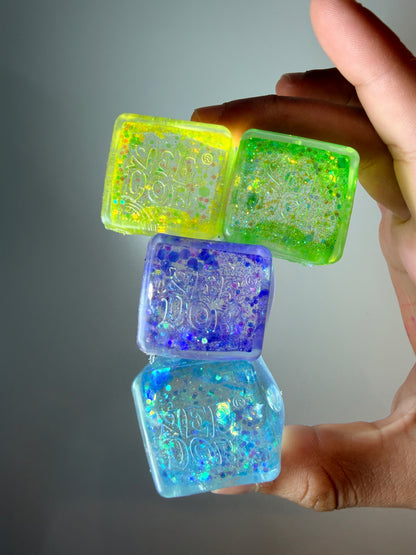 Mini glitter cube squishy 4-pack